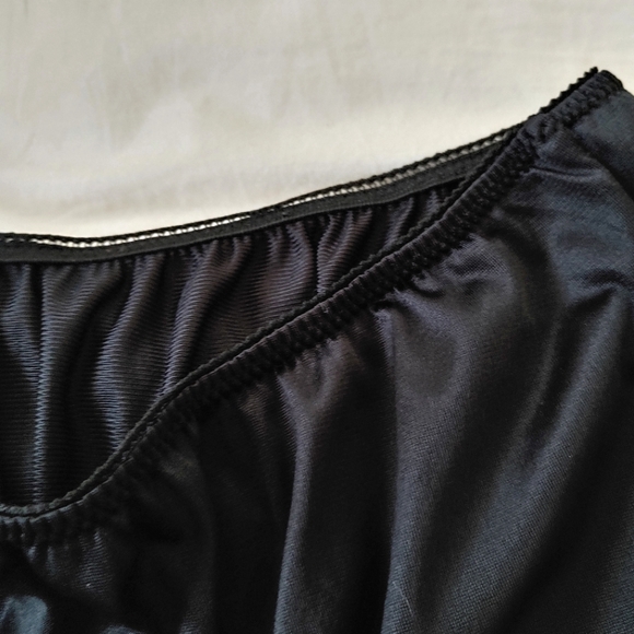 Arianne 90s black nylon half slip. Size L - Picture 2 of 7